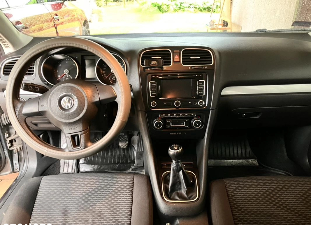 Volkswagen Golf cena 19000 przebieg: 288000, rok produkcji 2009 z Wrocław małe 37